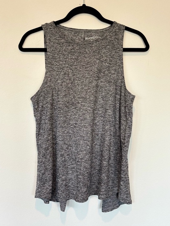 Beyond Yoga Tops - Beyond Yoga Heather Gray Sleeveless Tank Top